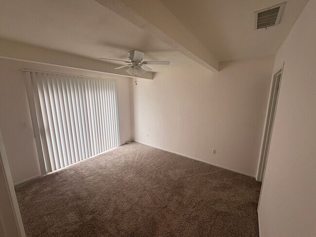 Foto del edificio - Charming 3 bedroom 2bath home available now!