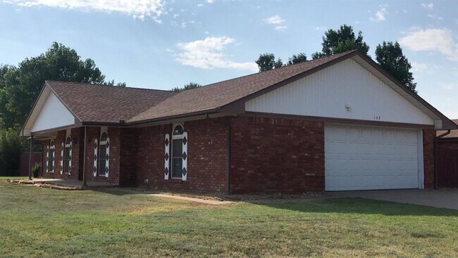 Building Photo - 132 N Rimrock Rd