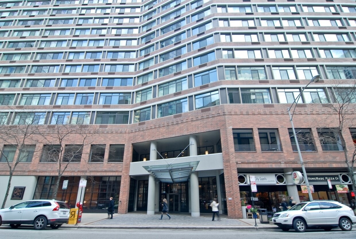 Primary Photo - 211 E Ohio St