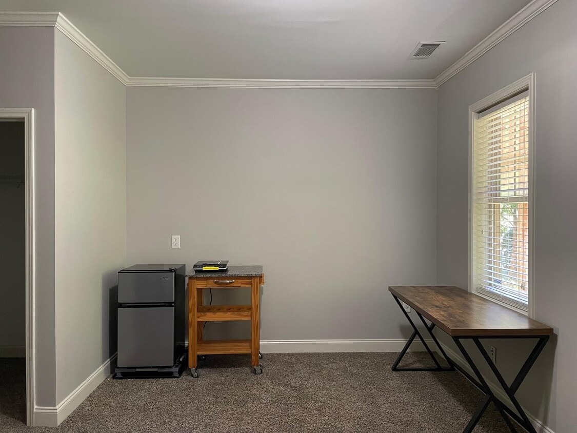 Foto del edificio - 1964 Sterling Oaks Cir NE