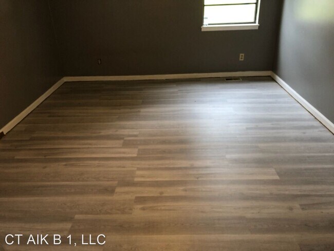 Foto del edificio - 3 br, 1 bath House - 406 HAMPTON AVE NW
