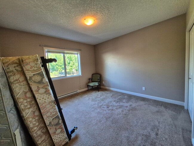 Building Photo - 1066 Jenkins Ave