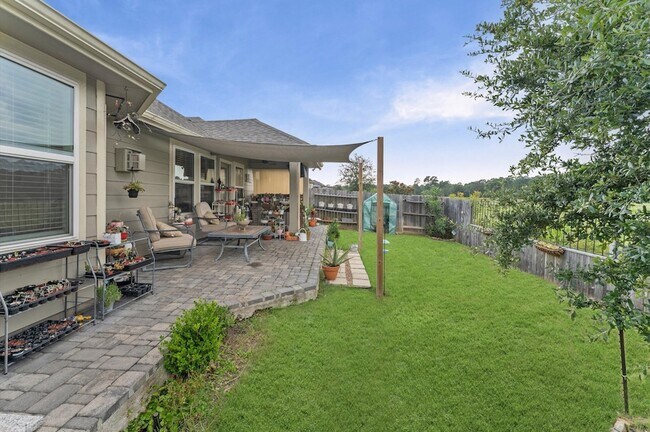 Foto del edificio - 2185 Woodland Pine Dr