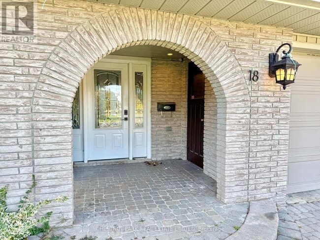 Building Photo - 18 Hope Crescent