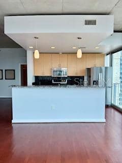 Building Photo - 777 N Ashley Dr