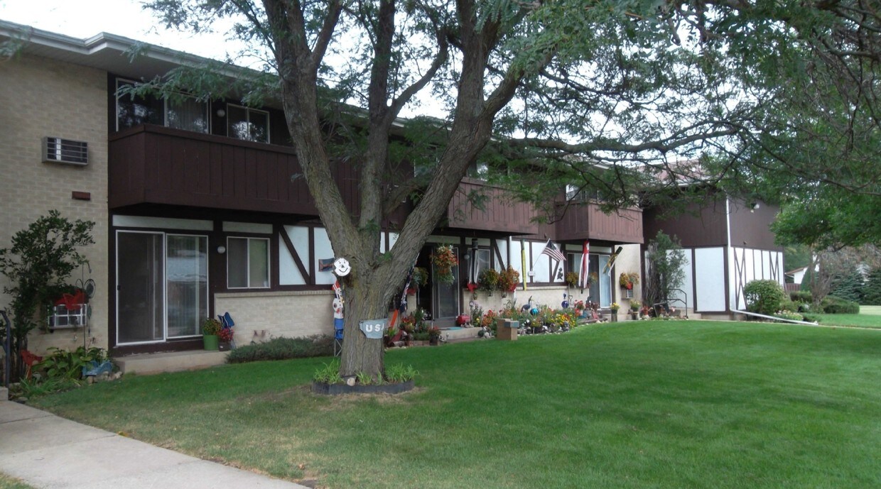 Liberty Lane Apartments Apartments in Janesville, WI