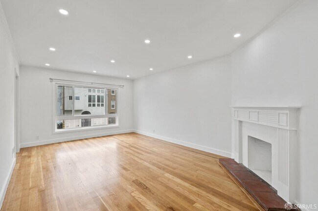 Building Photo - 670 33rd Ave