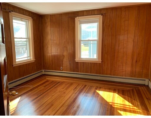 Foto del edificio - 192 Glendale Rd