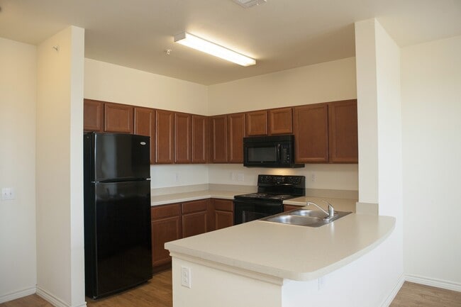 Building Photo - Montabella Pointe