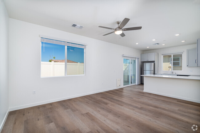 1BD, 1BA - 711SF - Living/Dining Area - Cielo at Calloway