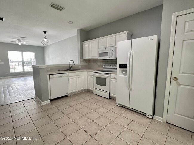 Foto del edificio - 3548 Lone Tree Ln