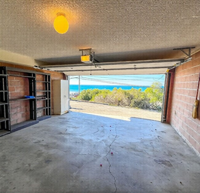 Building Photo - 1618 Square Foot Tri-Level Home in Cayucos with Ocean Views