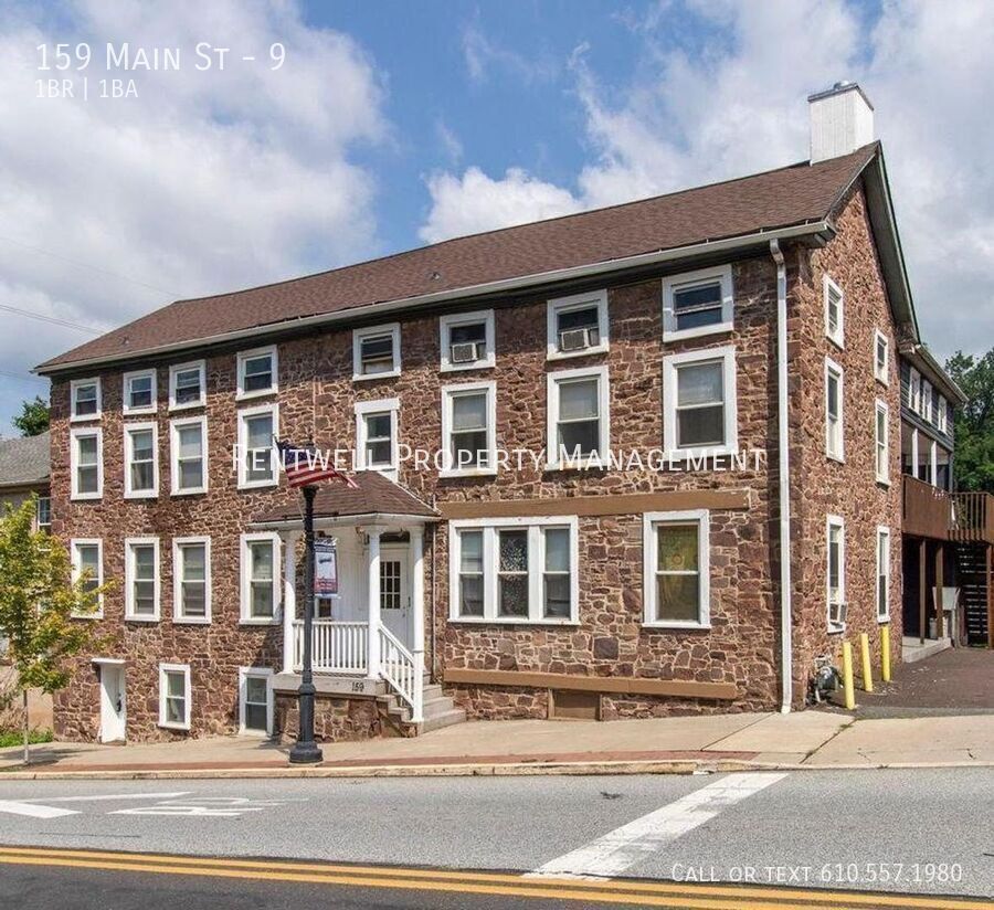 Foto principal - 159 Main St