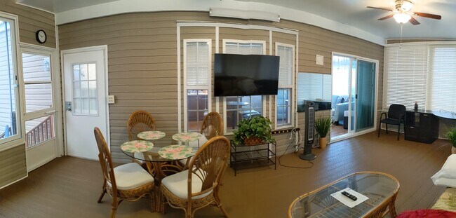 Foto del edificio - 16627 Sunshine Ave