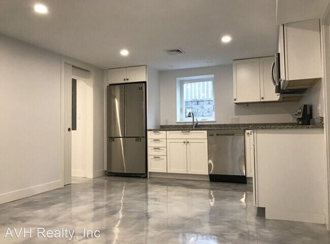 Building Photo - 1 br, 1 bath House - 10 Gloucester Avenue ...