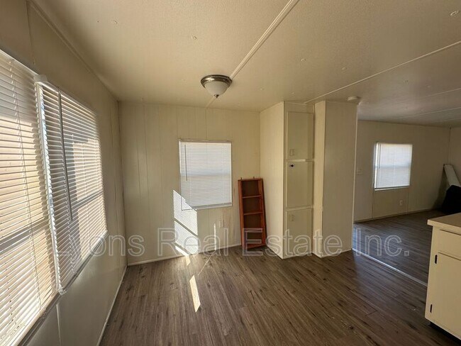 Building Photo - 8085 Tolles Dr