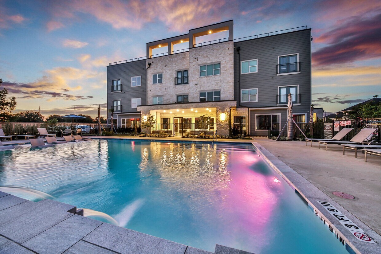 Silverstream Apartments in Katy, TX