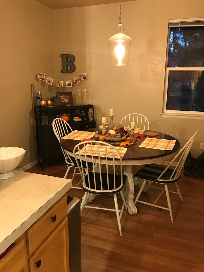 Kitchen nook - 1963 Grays Peak Dr