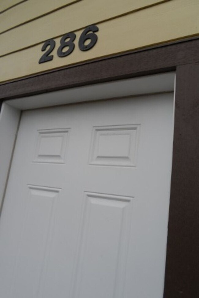 Foto del edificio - 9996 - Procurement Properties