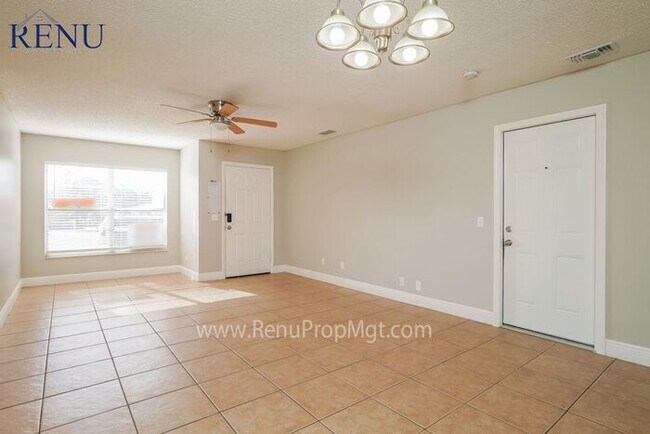Foto del edificio - Available Now!