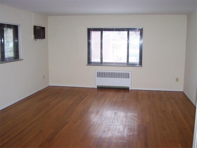 Foto del edificio - 545 Howell Ave