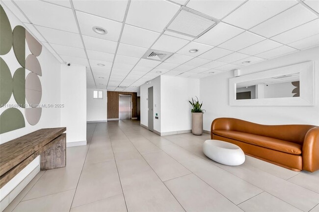Foto del edificio - 1666 West Ave