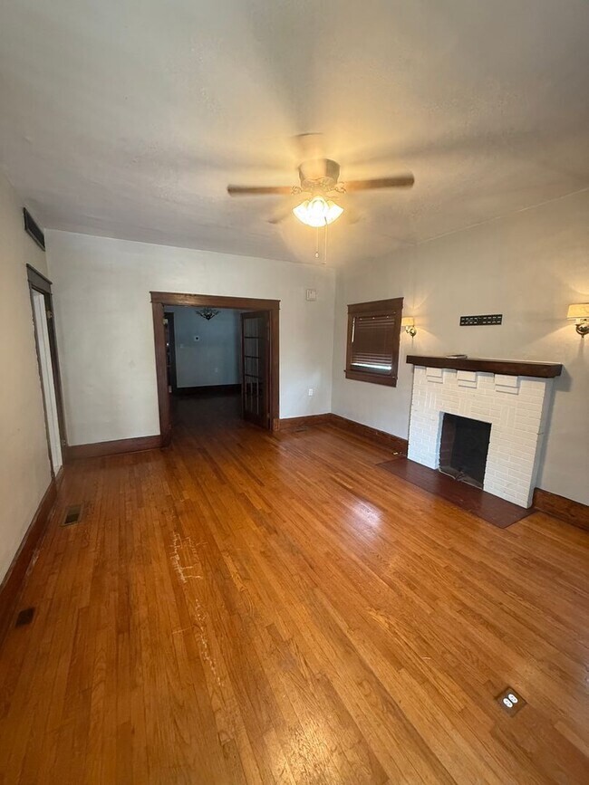 Foto del edificio - 3 Bed/1 Bath Home with Cellar