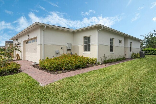 Building Photo - 2506 Datura Lp
