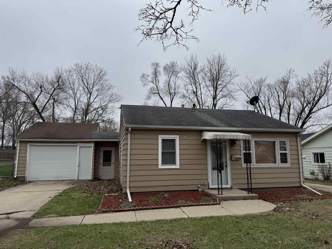 Foto del edificio - 1532 Vernon Ave