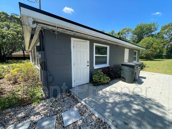 Foto del edificio - 1130 W Lake Brantley Rd