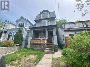 Building Photo - 155 Drayton Ave