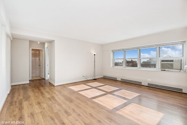 Building Photo - 4960 N Marine Dr