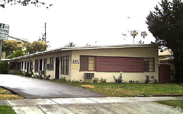 Building Photo - 327 Western Ave
