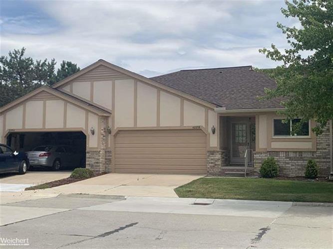 Primary Photo - 42282 Hidden Brook Dr