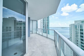 Building Photo - 1300 Brickell Bay Dr