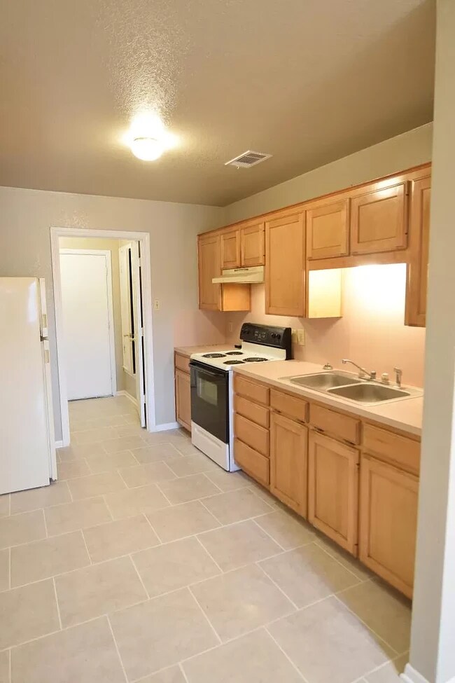 Foto del edificio - 1504 Benttree Dr