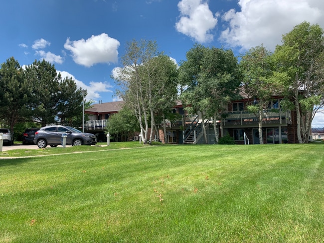Building Photo - 1608 Sand Ct