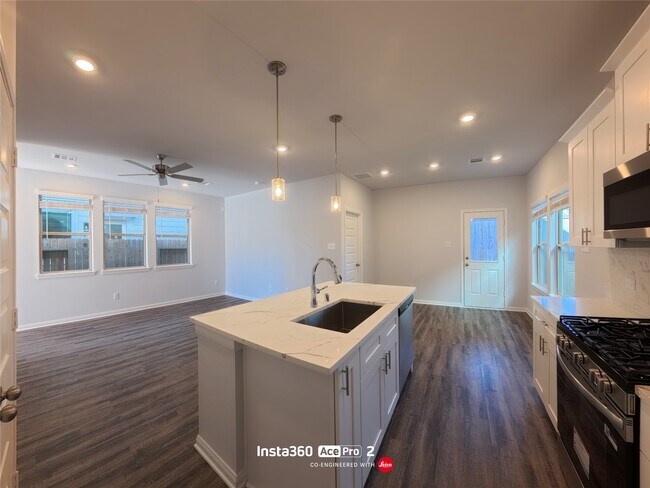 Building Photo - 14163 Mellow Pne Ct