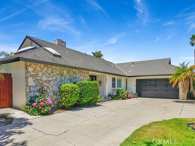 Building Photo - 1801 Holiday Rd
