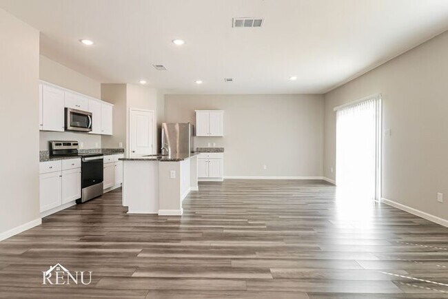 Foto del edificio - 6610 Charleston Dr