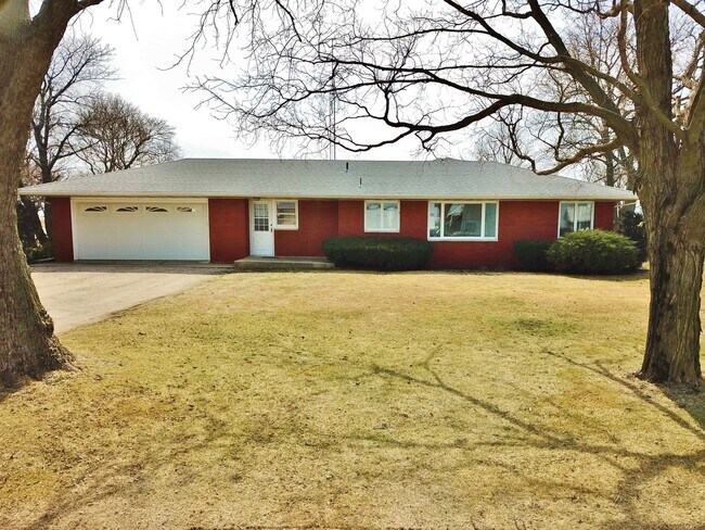 Foto del edificio - 2880 E Braceville Rd