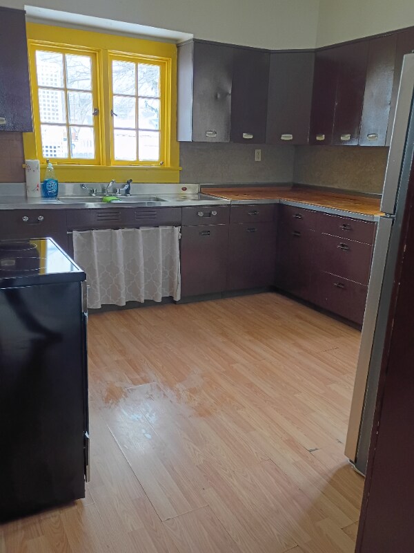 Building Photo - 613 S Franklin Ave