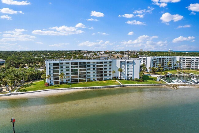 Building Photo - 1542 Jupiter Cove Dr