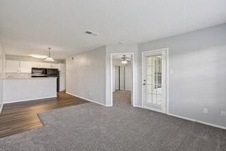 Building Photo - Raintree Apartments