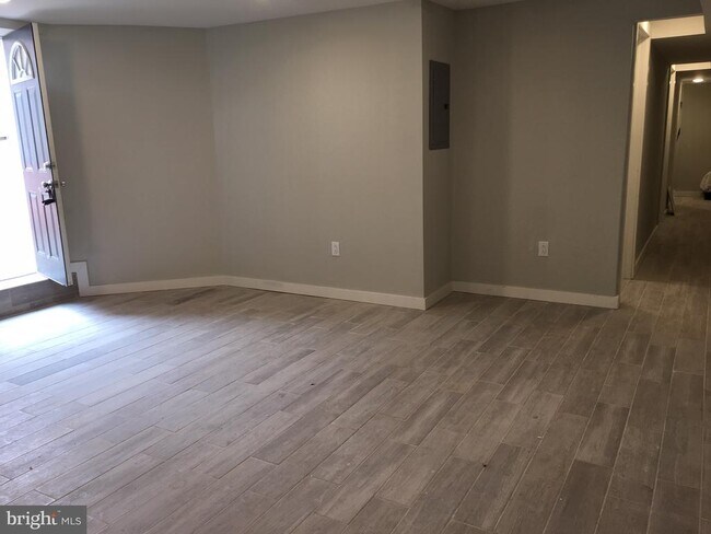 Foto del edificio - 5301 Catharine St