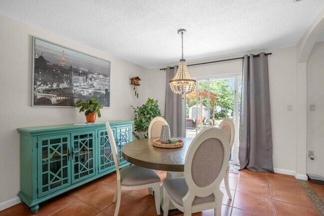 Foto del edificio - 739 Seminole Ave