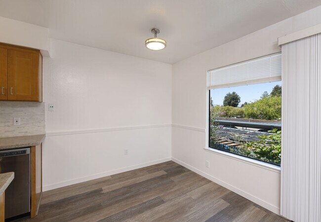 Foto del edificio - 1925 46th Ave