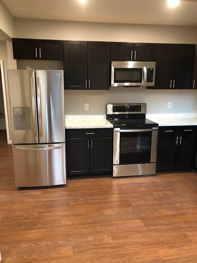 2015 Eastern Pkwy Unit 2015, Schenectady, NY 12309 Apartments in