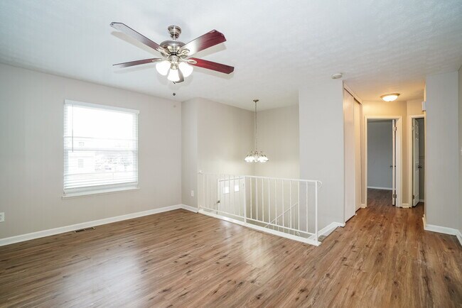 Foto del edificio - 4475 Charlotte Rd