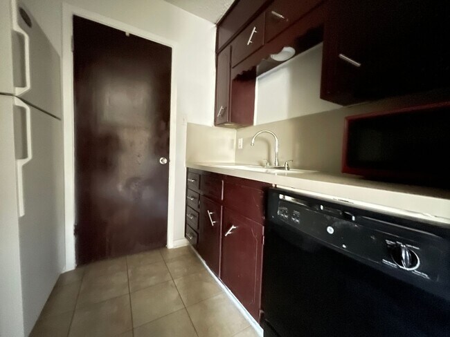 Foto del edificio - 2211 Wheeler Ave